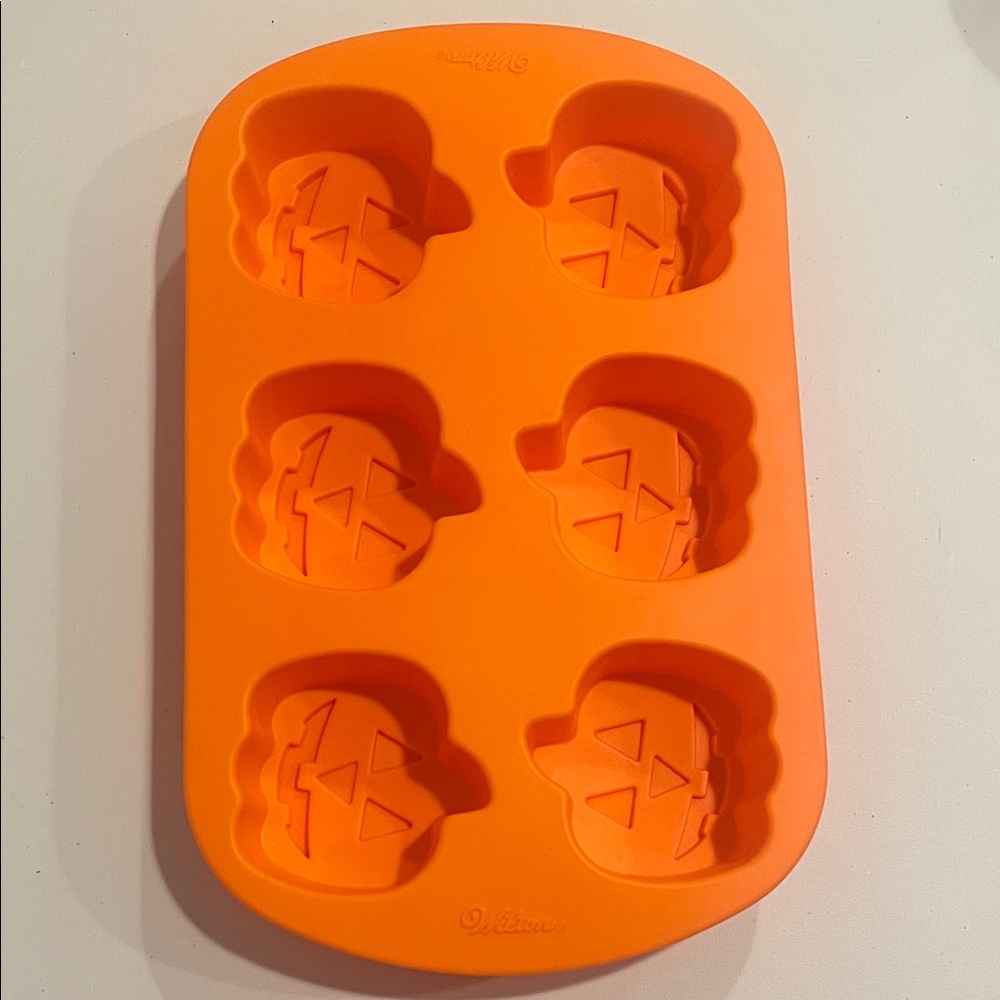 Wilton Jack-O'-Lantern Silicone Mold